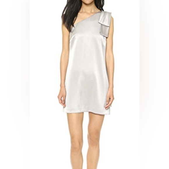 Club Monaco Dresses & Skirts - Club Monaco Karena Asymmetrical Bow Dress